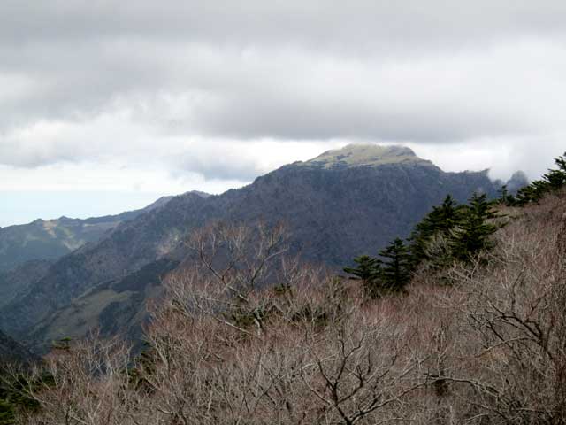 瓶ヶ森遠景