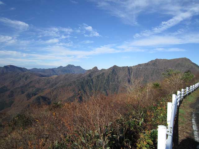 石鎚山と瓶ヶ森