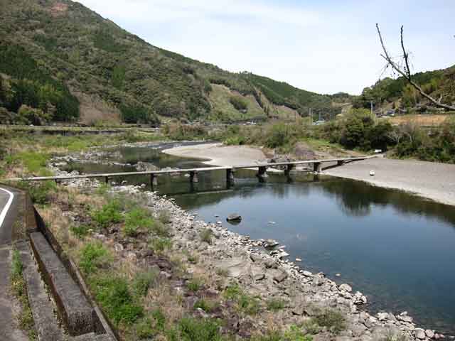 沈下橋