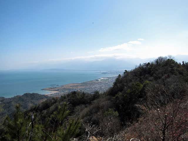 世田山と燧灘